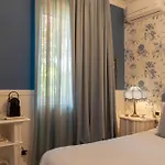 Residenza Ambrogi 4* אורבינו