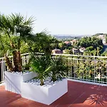 מלון דירות Residenza Ambrogi אורבינו