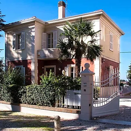 Residenza Ambrogi Aparthotel 4*